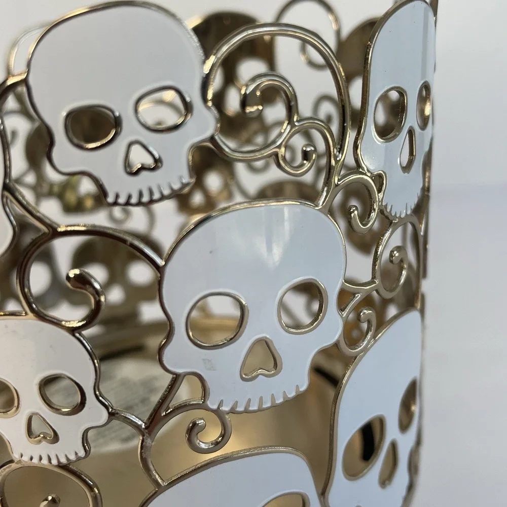 Bath Body Works 3 Wick Candle Holder Skulls Pedestal silver White Halloween NEW - Picture 2 of 6